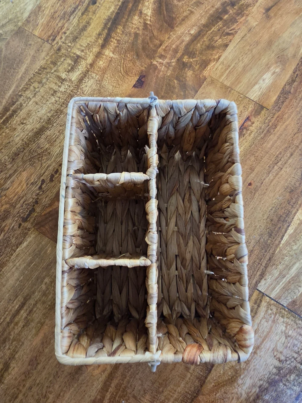 New Handwoven Water Hyacinth Cutlery Caddy Storage Basket